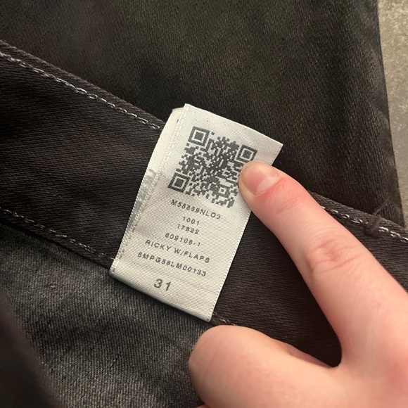 Authentic True Religion Ricky W/Flaps relaxed straight jeans. Mens size US31. - Picture 7 of 8